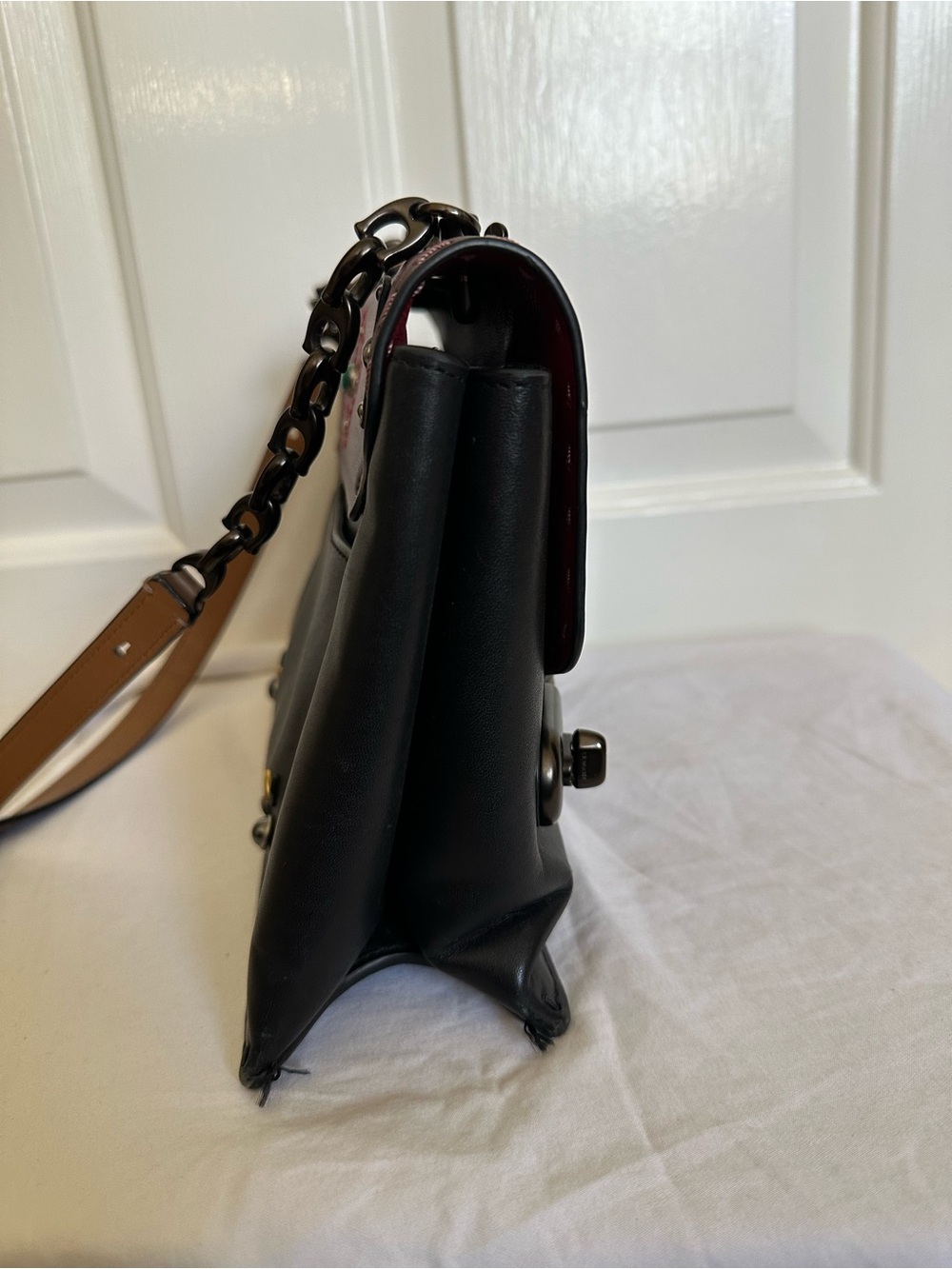 Coach Chain Swagger Western Rivets Crossbody Bag in Burgundy and Black - Picture 3 of 7